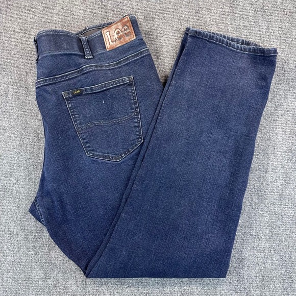 Lee Other - Lee Extreme Motion Men's 42x32 Dark Wash Athletic Fit Tapered Leg Jeans Stretch